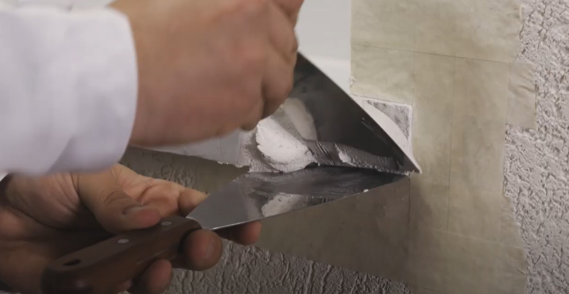 Application of Aguaplast Super Repair Application of Aguaplast Super Repair